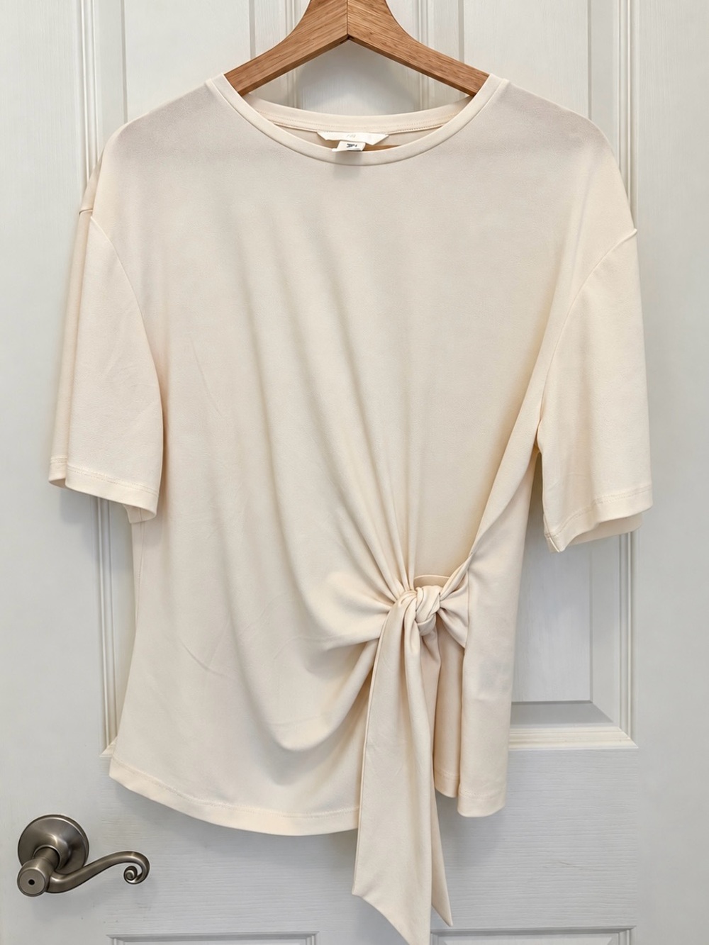 H&M Cream Short Sleeve Knot-Front Top